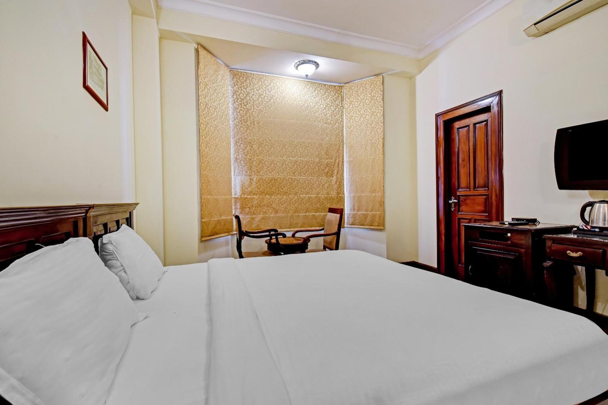 Collection O Hotel Four Boutique Kukas Exterior photo